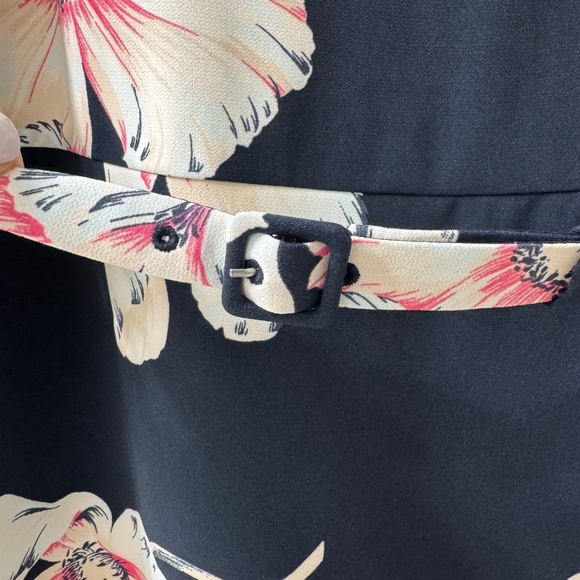 Ann Taylor Floral Belted Dress - Size 16 - Picture 3 of 6